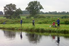 3-Angeln-am-Forelleteich-2011.jpg